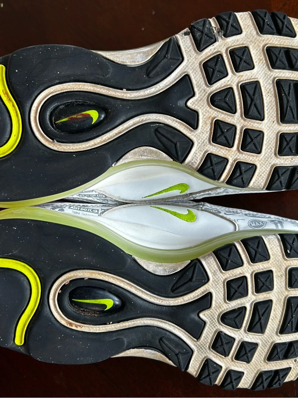 Nike Air Max 97 White with Neon Yellow Accents size 7Y - Picture 7 of 8